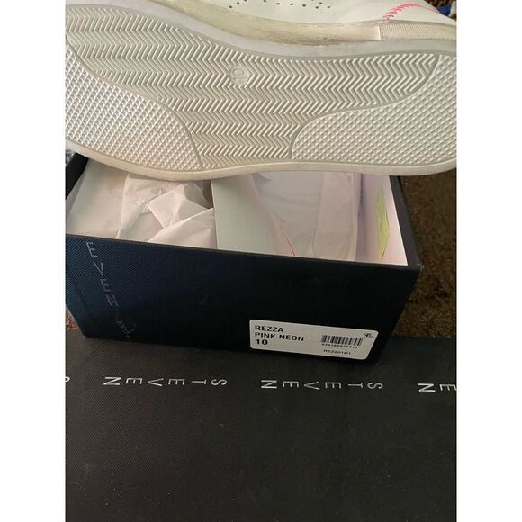 New Steve Madden Rezza Hot Pink Grunge Barbie Barbiecore Sneakers NIB - Picture 12 of 15